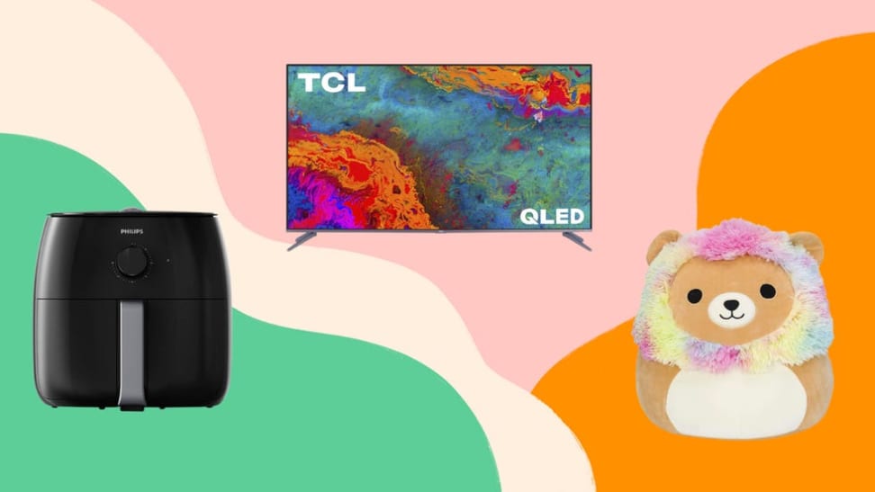 一个飞利浦空气炸鸡机，一台TCL电视和一个压扁锦葵玩具在彩色背景上