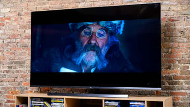 TCL 8-Series with HDR Content