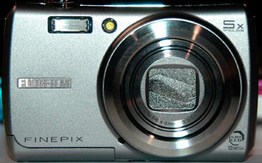 Fujifilm-FinePix-F100fd-front.jpg