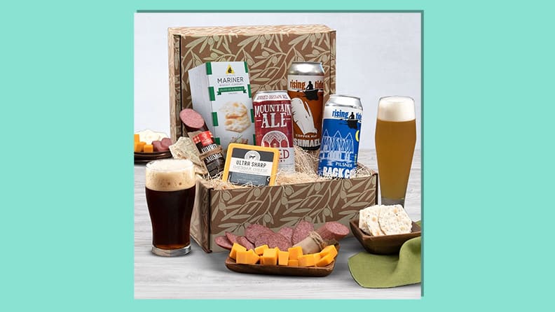 Best gifts for men: Gourmet Gift Basket Beer Expert Trio
