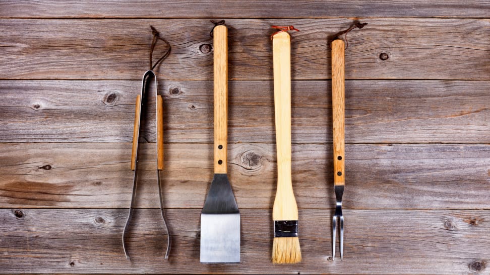 Grill utensils
