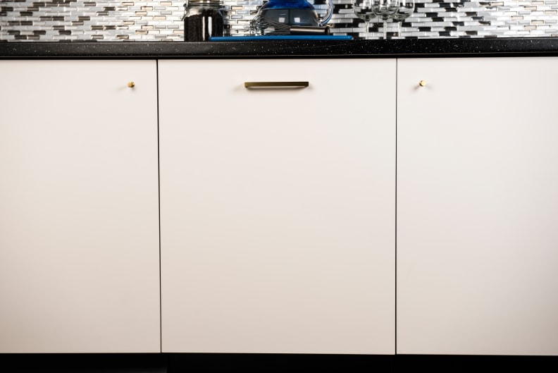 Thermador DWHD640JPR—Cabinetry