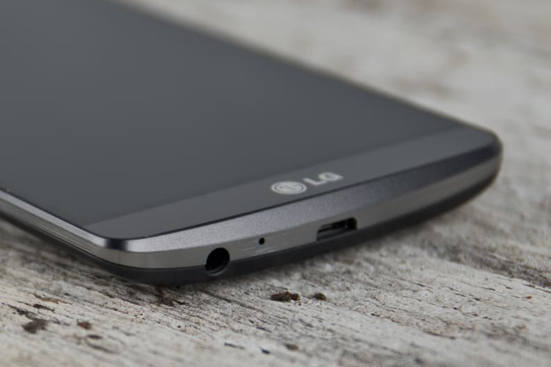A close-up photo of the LG G3's headphone jack.