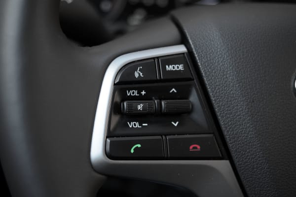 2017 Hyundai Elantra Steering Wheel Controls