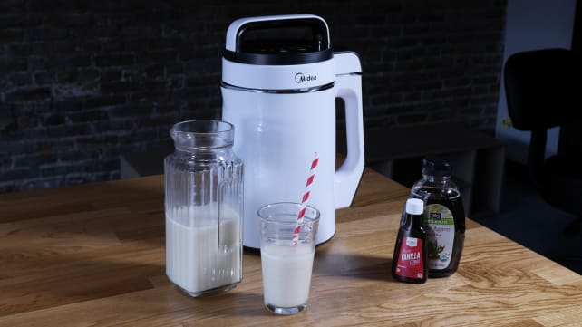 Midea NRG Milk Extractor with almond milk ingredients