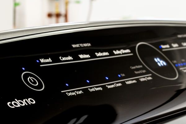 The intuitive touch controls separate the control panel into what to wash and how to wash.