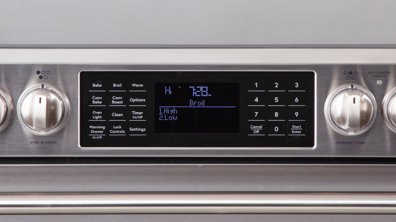 Close-up of the oven display of the Café CHS900P2MS1 range set to Broil.