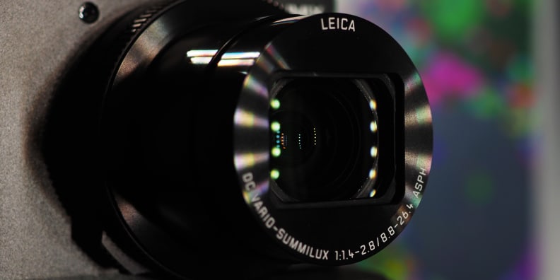 Panasonic Lumix LX10 Lens