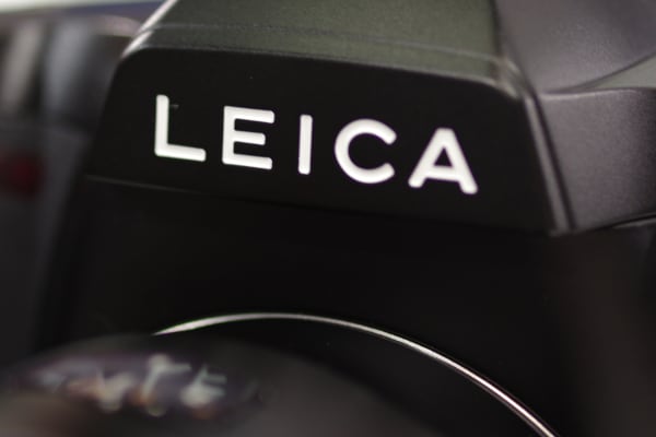 The Leica S preserves classic Leica styling, inside and out.