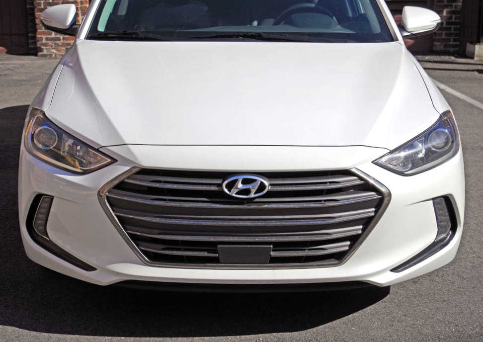 2017 Hyundai Elantra Review: Tech Comes at a Price