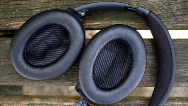 best-gifts-for-mom-2018-bose-quietcomfort-headphones