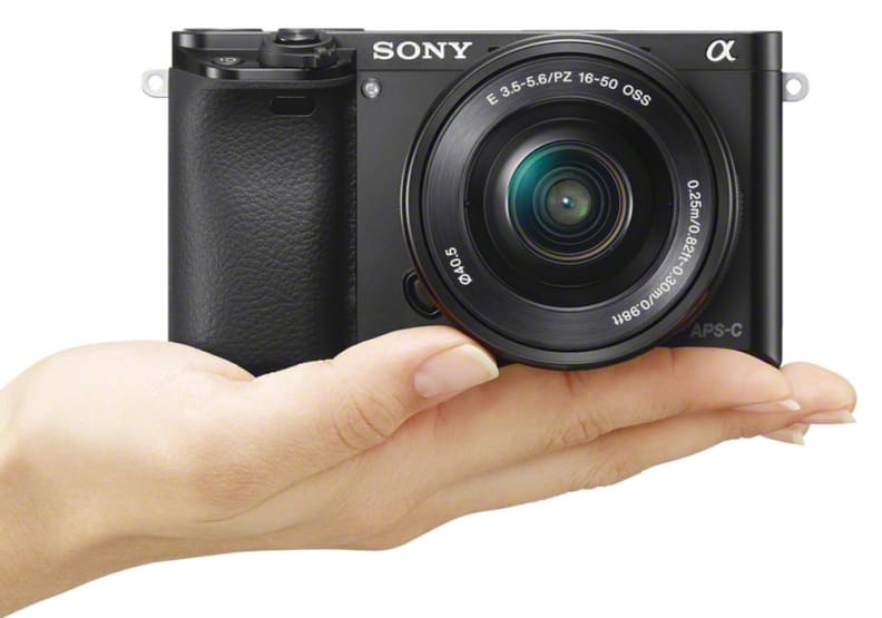 Sony-A6000_handling.jpg