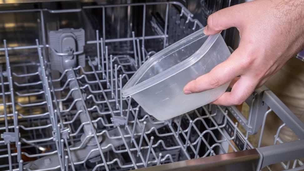 Can Tupperware go in the dishwasher?
