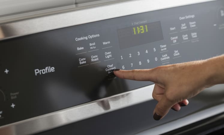 GE Unveils Chef Connect Bluetooth Oven, Microwave - Reviewed.com Ovens