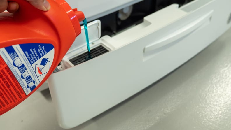 The WFW6620HW's Load & Go system can hold up to 40 loads of detergent.