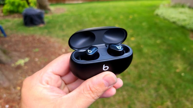 Beats Studio Buds vs Beats Fit Pro Earbuds - Reviewed