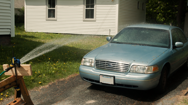 We put the best windshield wipers to the test on a 1999 Ford Crown Victoria.