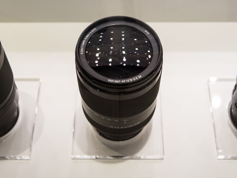 FE 24-240mm – Front Element