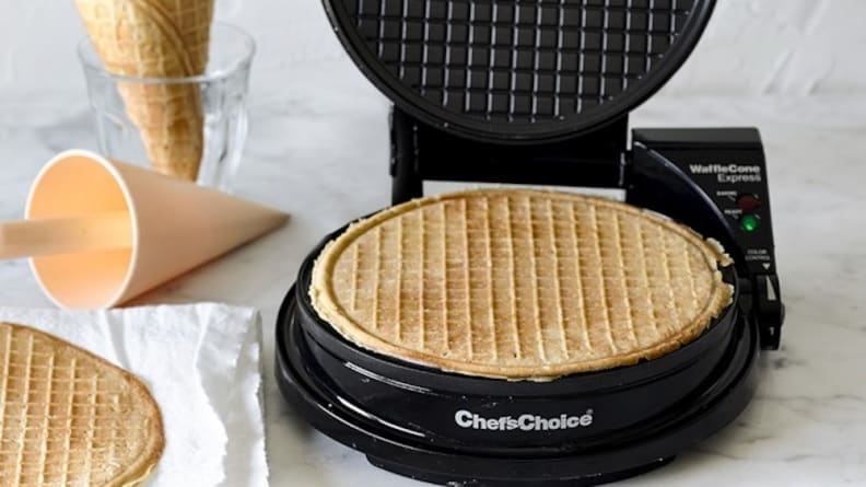 Chef'sChoice Round Pizzelle Maker in the Waffle Makers department