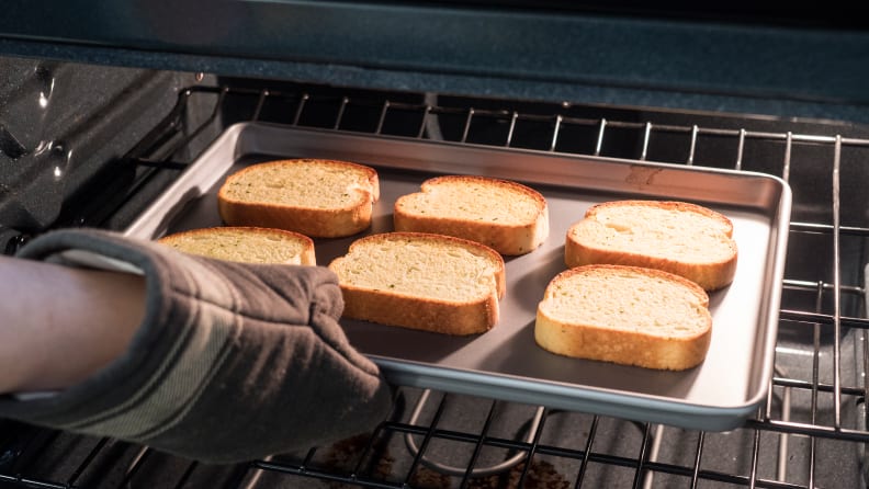 Does it actually matter which baking sheet you buy? - Reviewed