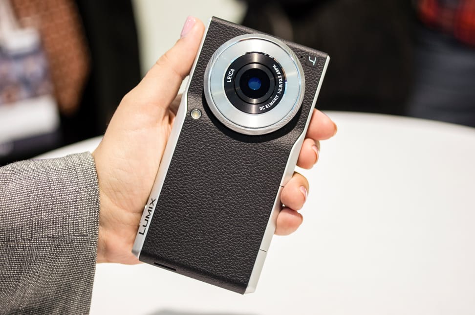 Panasonic-CM1-Photokina-Hand.jpg