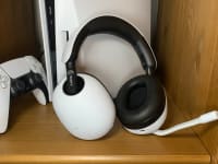 The Sony Inzone H9 and a PS5.