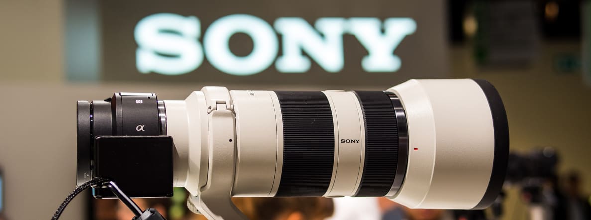 カメラ デジタルカメラ Sony Alpha ILCE-QX1 First Impressions Review - Reviewed