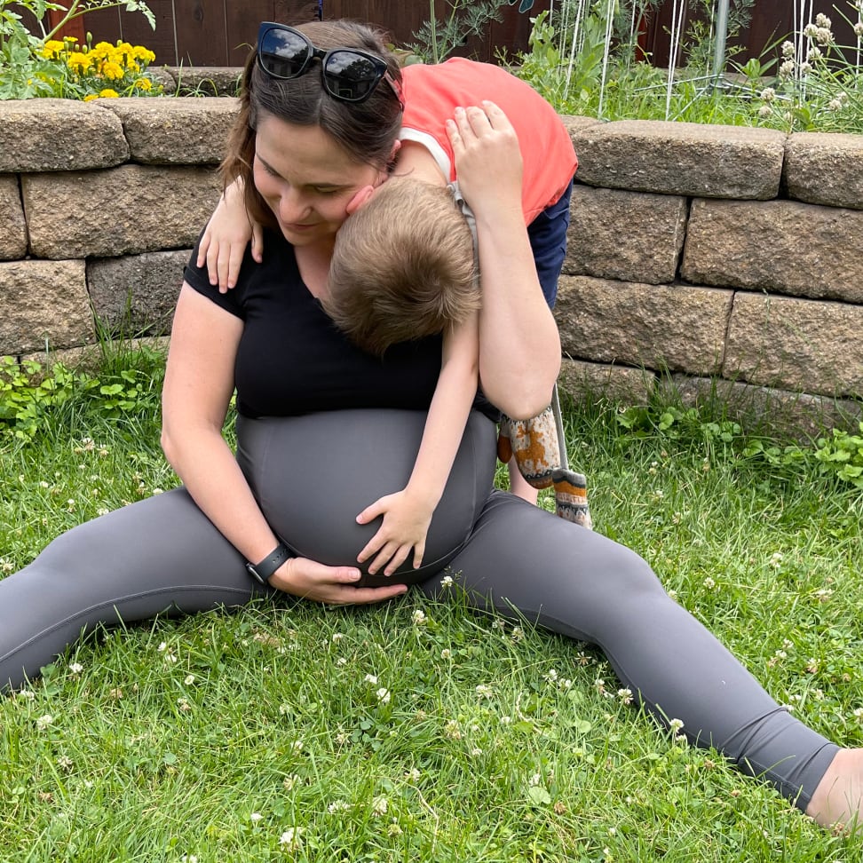 Postpartum Leggings: High-Performance and Comfort