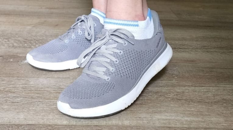 stores that sell kizik shoes