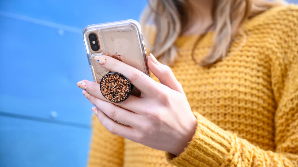 Expanding Stand and Grip for Smartphones and Tablets PopSockets Blush 