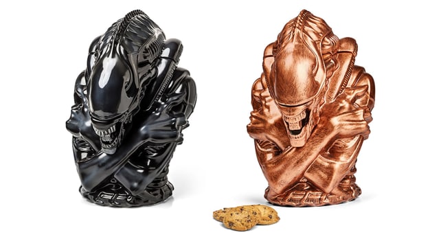 Aliens cookie jar
