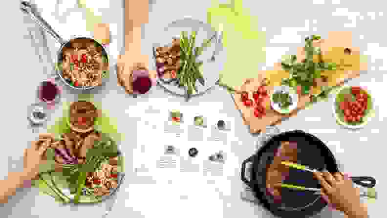 HelloFresh提供适合家庭的套餐，你可以一起做饭。