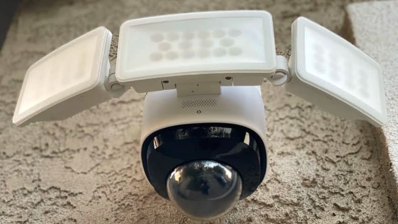 eufy Security Floodlight Cam 2 Pro, Camera Surveillance WiFi