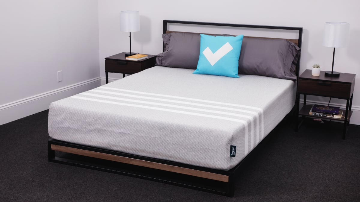 Leesa hybrid pillow online review