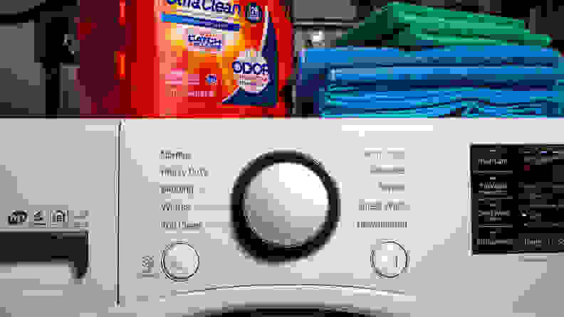 关闭LG WM3500CW洗衣机的控制面板。