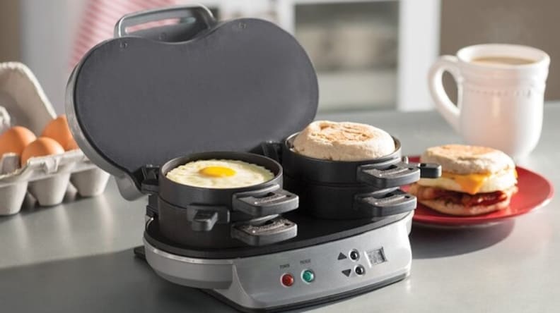 Hamilton Beach Dual Breakfast Sandwich Maker with Timer, 2 Sandwich  Capacity, Silver, 25490 