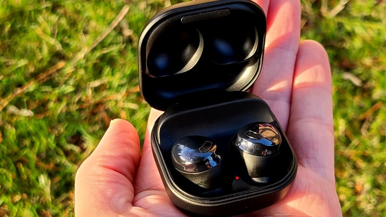 Galaxy Buds Pro case open