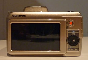 OLYMPUS-SP800UZ-back.jpg