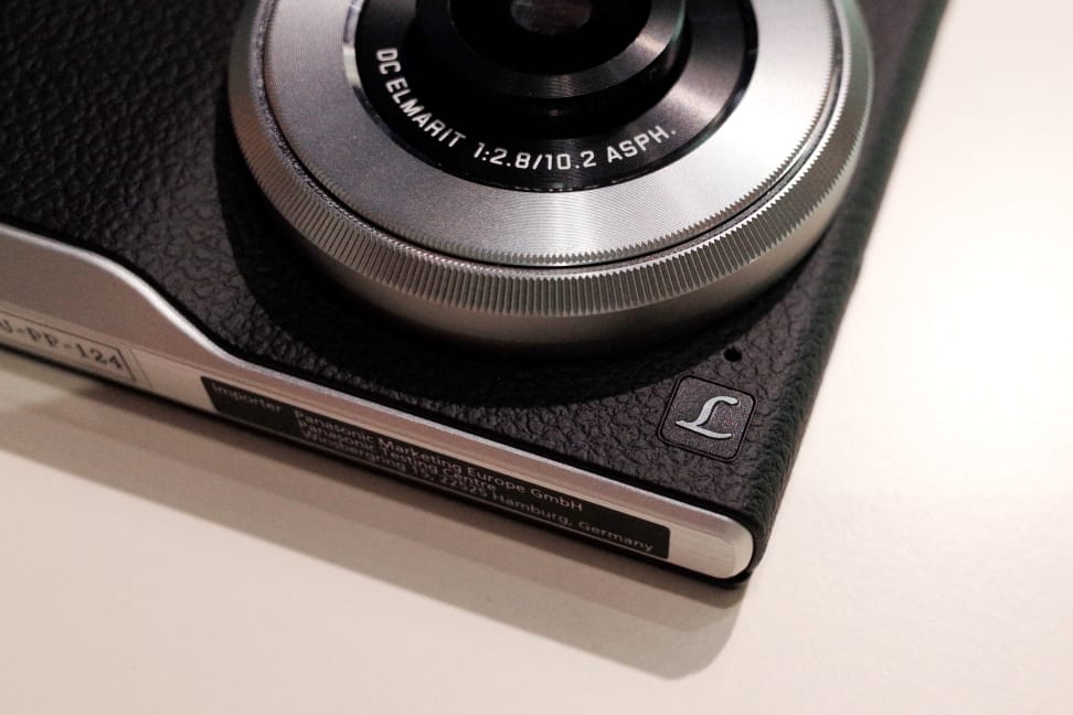 lumix-cm1-llogo.jpg
