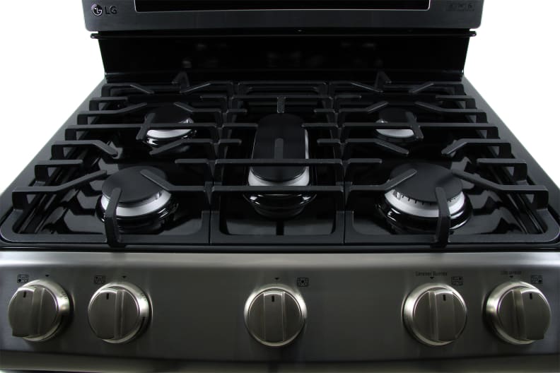 The 5-burner rangetop did well in our tests.