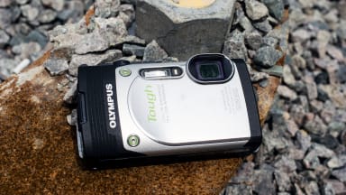 Review for the Olympus Stylus TG-850 point and shoot camera.