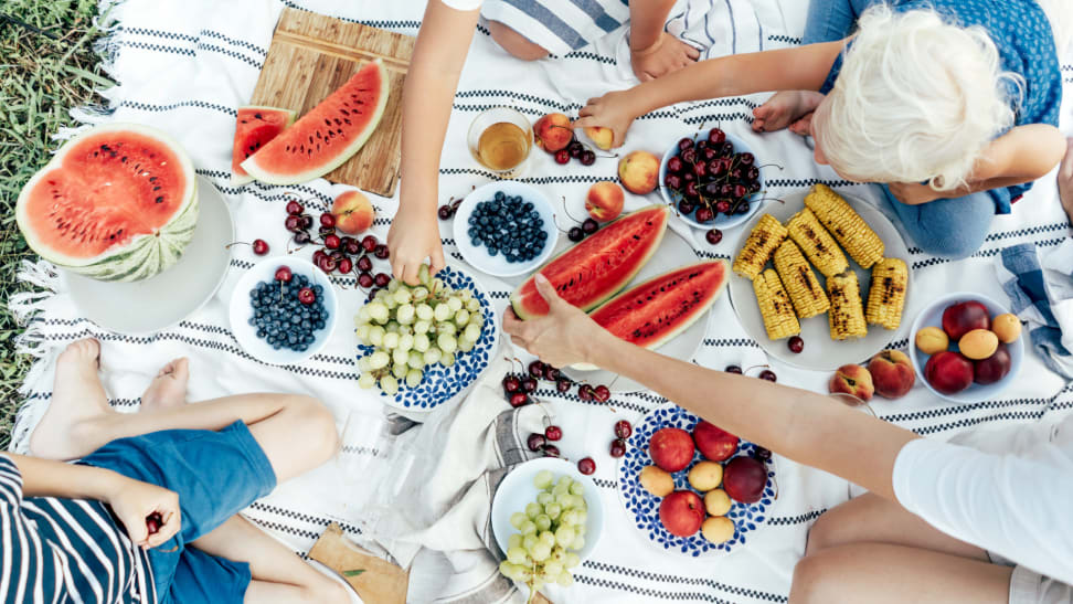 11 ways to upgrade your next picnic