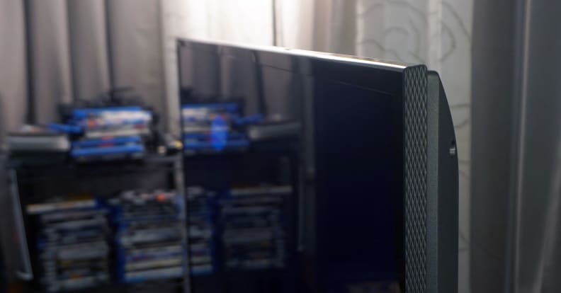 With its black bezels, black caltrop feat, plasticky finish, and thick profile, the E Series isn't going to win any awards for design. But that's okay.