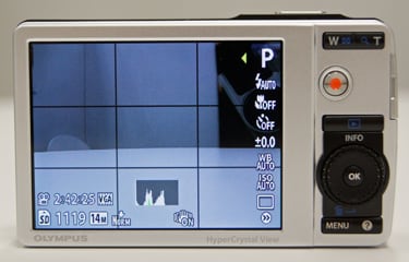 OLYMPUS-STYLUS7040-back.jpg