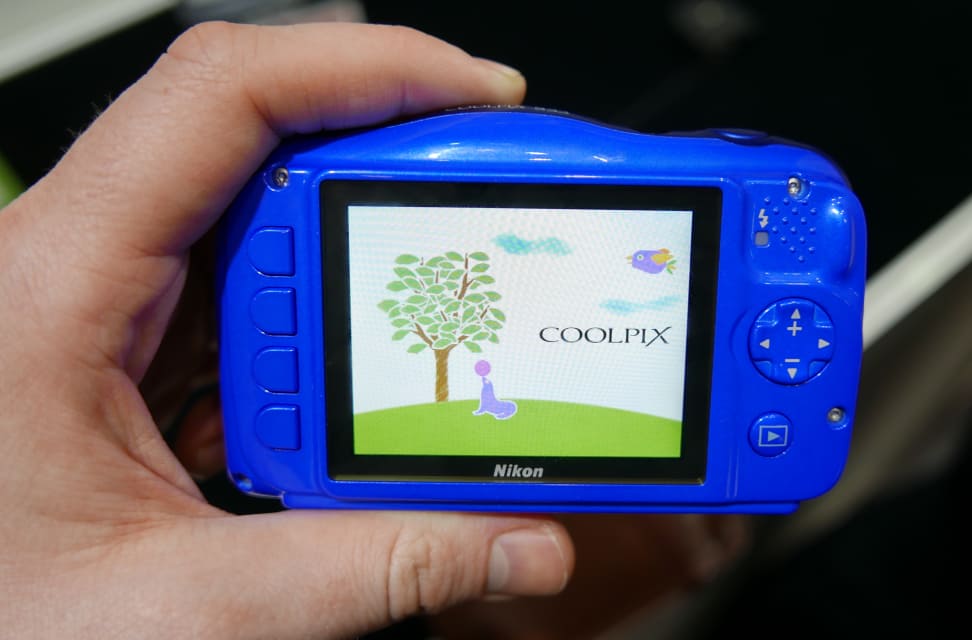 NIKON-S33-BACK.jpg