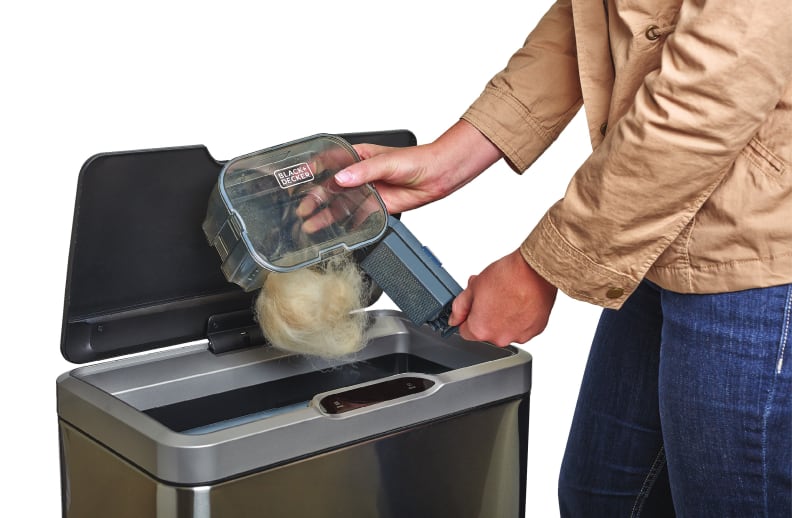 The Smartech is designed in such a way that the dirt and debris it picks up clump together for easy disposal.