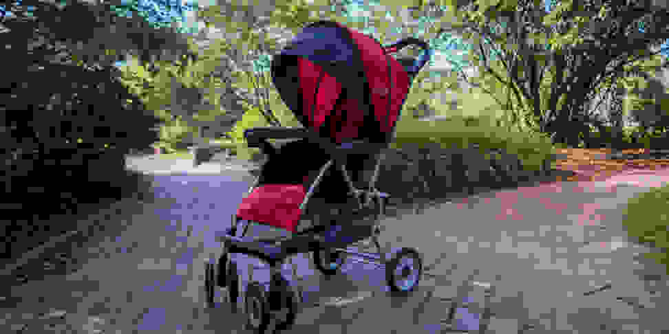 The Kolcraft Cloud Plus is the best stroller we've tested under $100