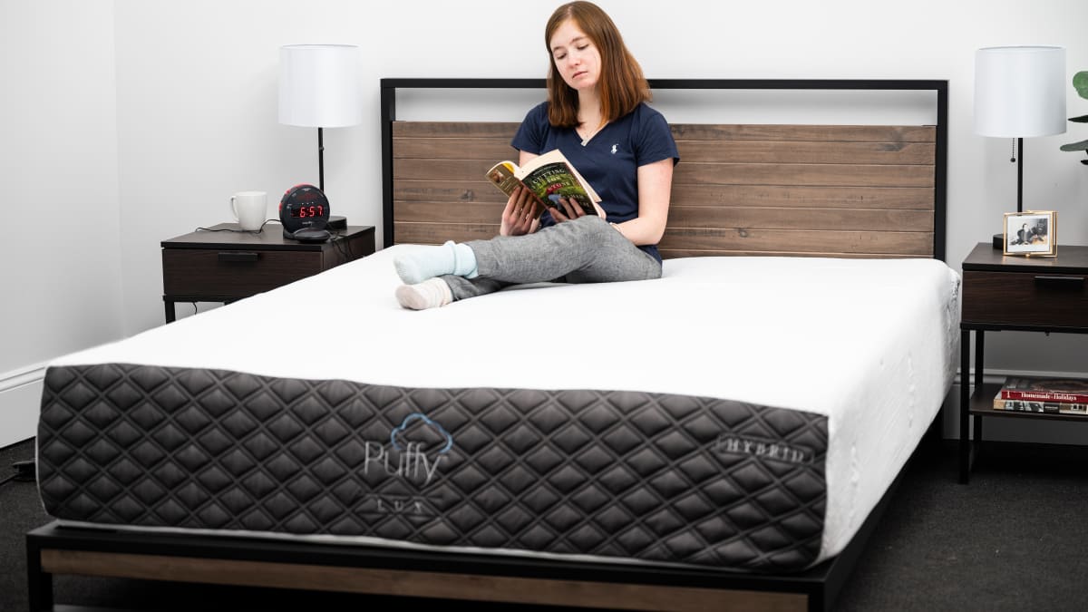 Official Puffy® Lux Hybrid Mattress