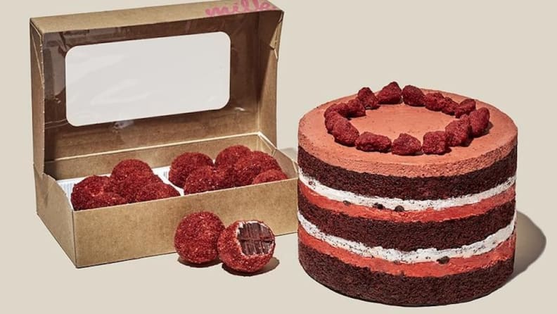 Chocolate is a must-have on Valentine's Day, and this dessert duo is definitely the way to go.