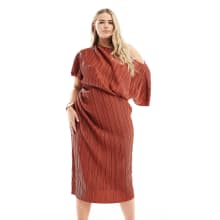 Product image of ASOS DESIGN Curve plisse fallen shoulder midi dress in rust
